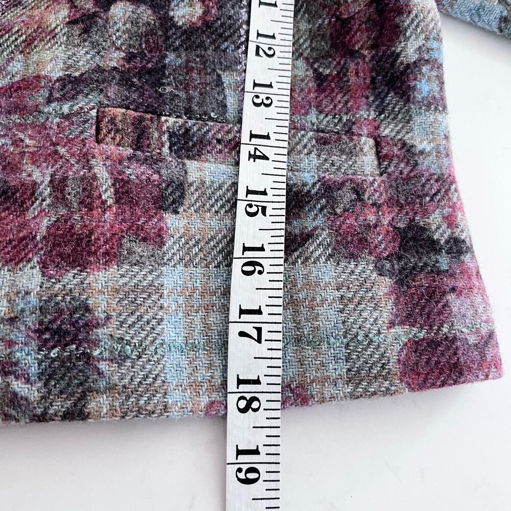 St. John Sport Plaid Wool Blend Floral Embroidered Collared Jacket Size Medium - Picture 14 of 15